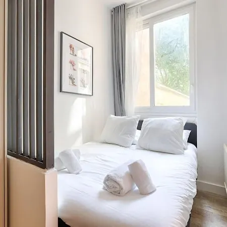 Apartment Republique Canal St Martin Charming